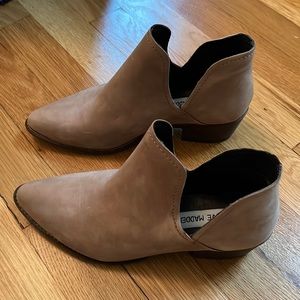 Steve Madden ankle boots 6.5